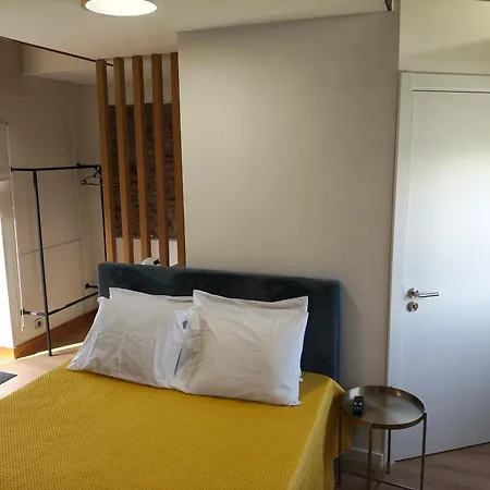 Casa Da Capela Piscina Apartment *